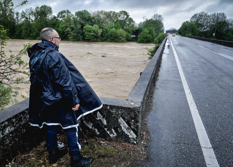 Il maltempo si accanisce sul Nord Italia: fiumi in piena, frane e smottamenti 2