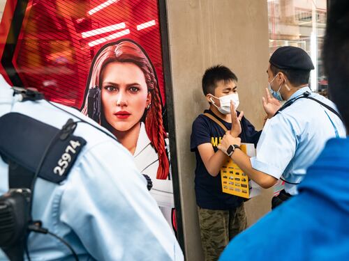 Hong Kong e Taiwan scaldano il fronte cinese. E Pechino mostra i denti