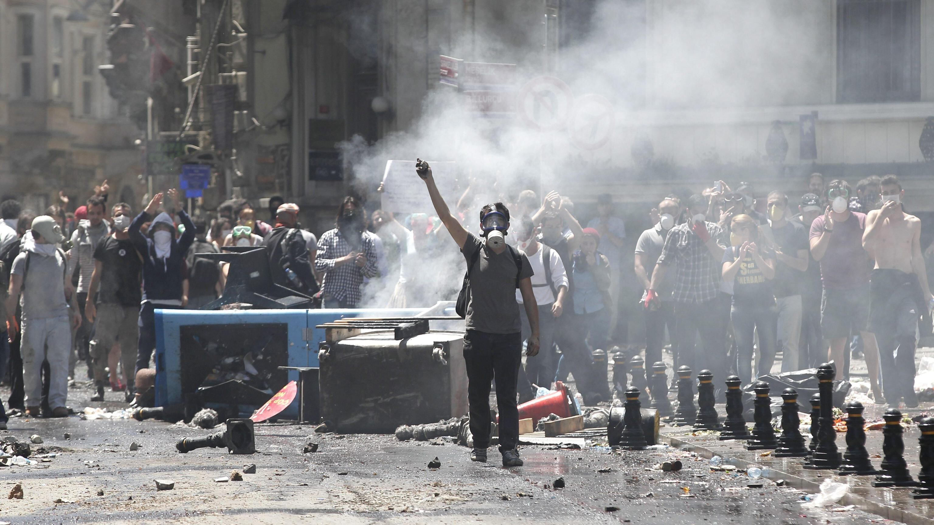 Turchia, rivolta a Istanbul: mille feriti