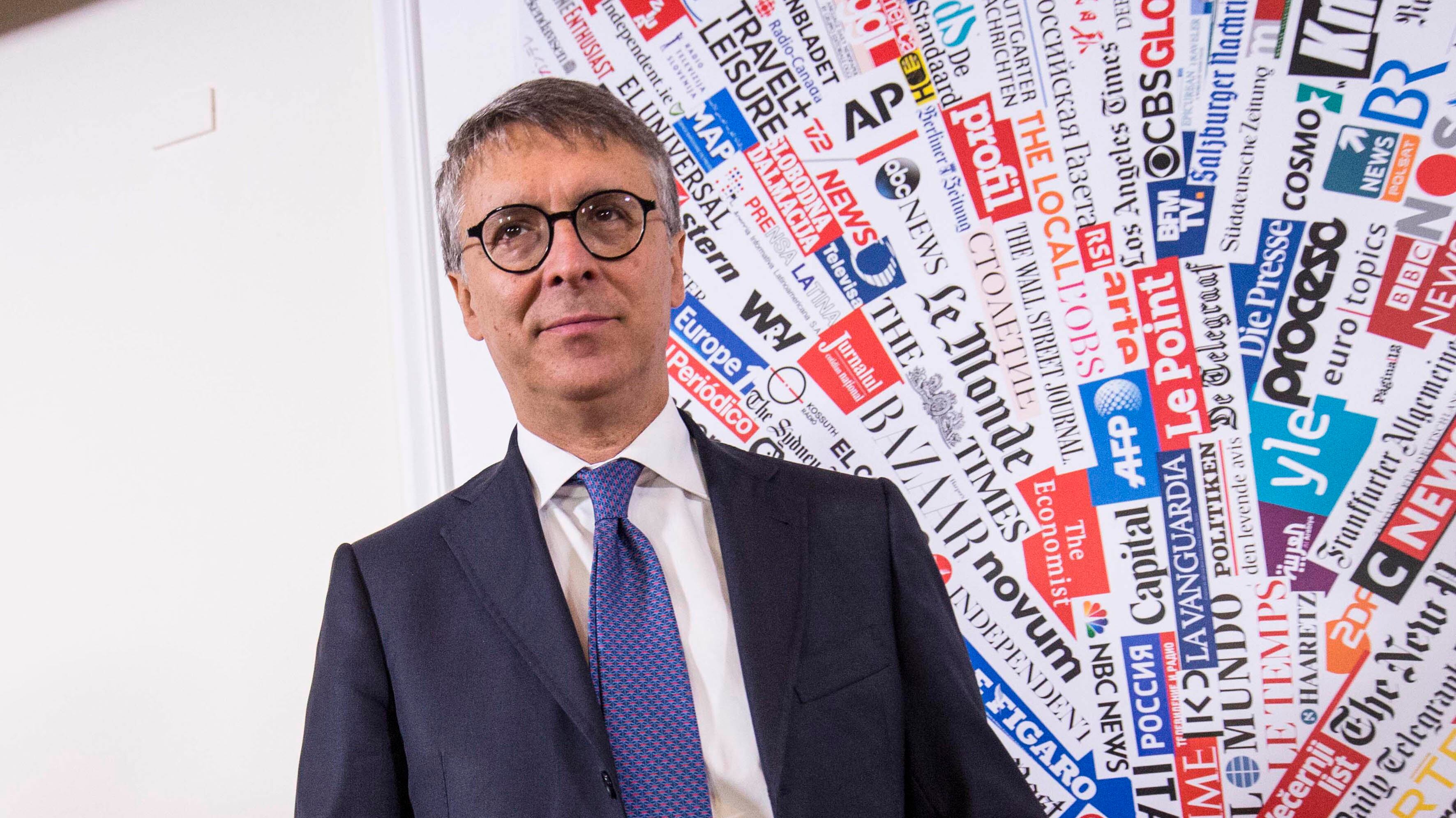 La suggestione Pd: ipotesi Cantone per disarcionare De Luca