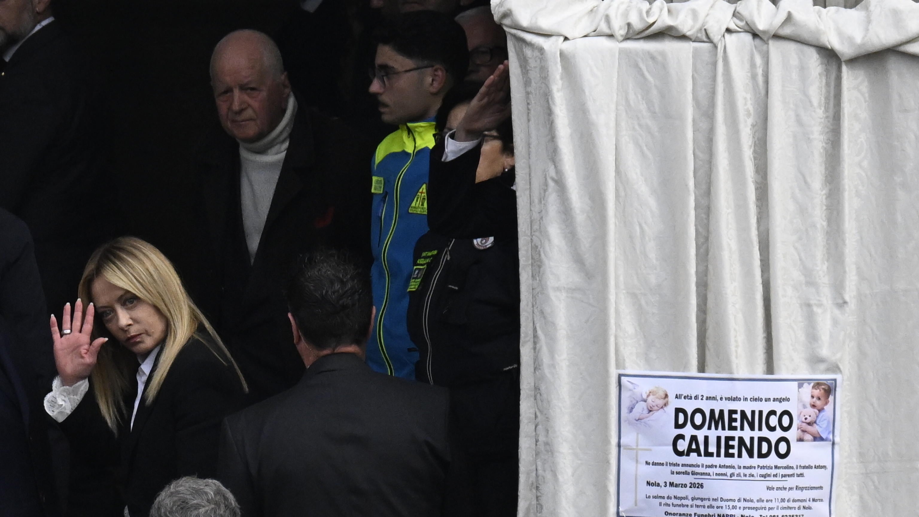 "Domenico è figlio di tutti noi". Al funerale del bimbo anche la premier Giorgia Meloni