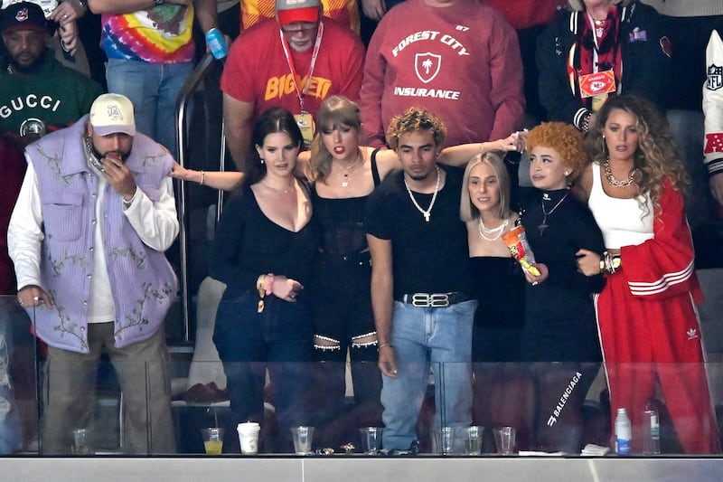 Super Bowl, Taylor Swift festeggia con il fidanzato 9