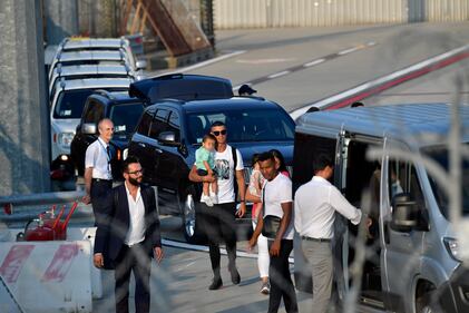Cristiano Ronaldo arriva all'aeroporto di Caselle 3