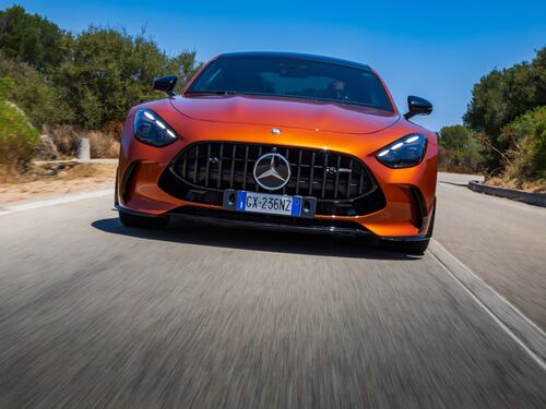 Mercedes-AMG GT Experience: la sportiva tedesca che conquista la Sardegna