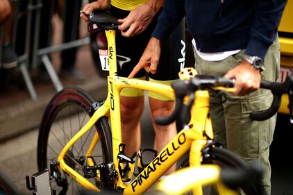 Tour de France, le foto con dedica della Pinarello di Froome 4