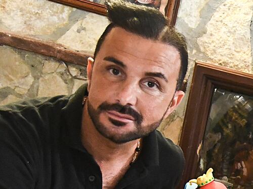 Proprietario della pizzeria al centro della bufera: "Commenti omofobi"