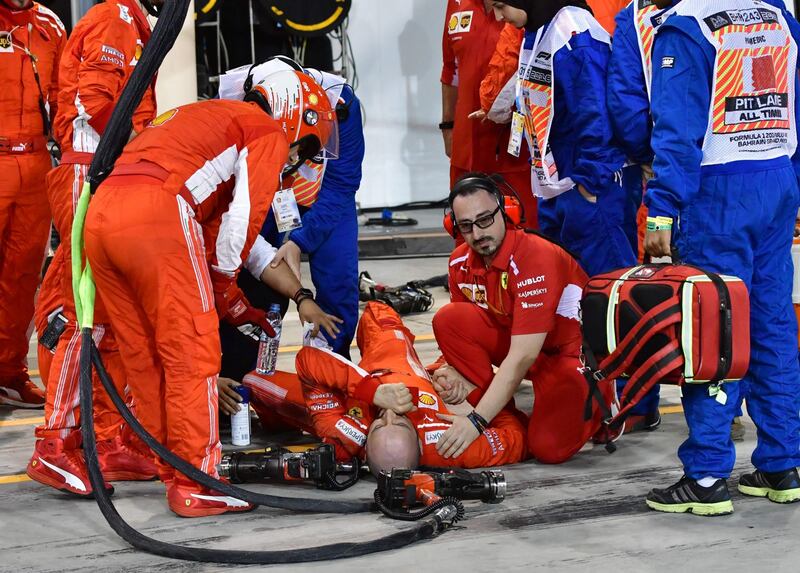 Bahrain, Raikkonen investe un meccanico: le foto dell'incidente 3