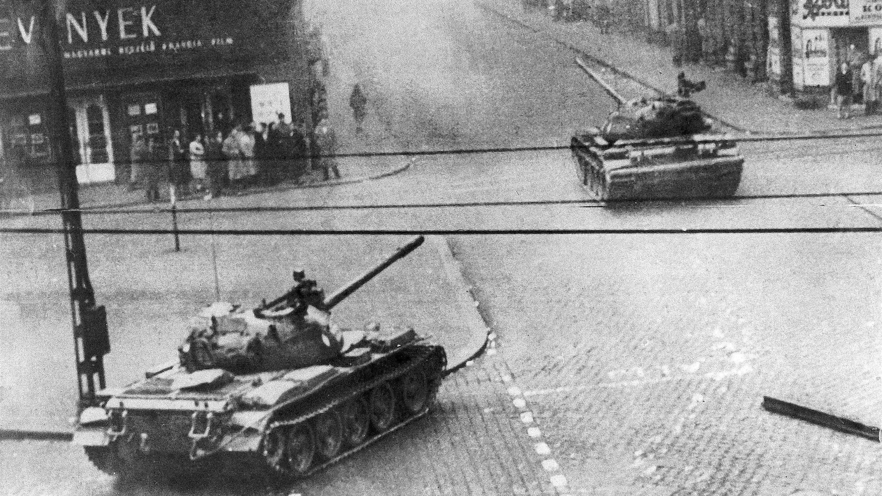 Il comunismo è morto, la burocrazia no