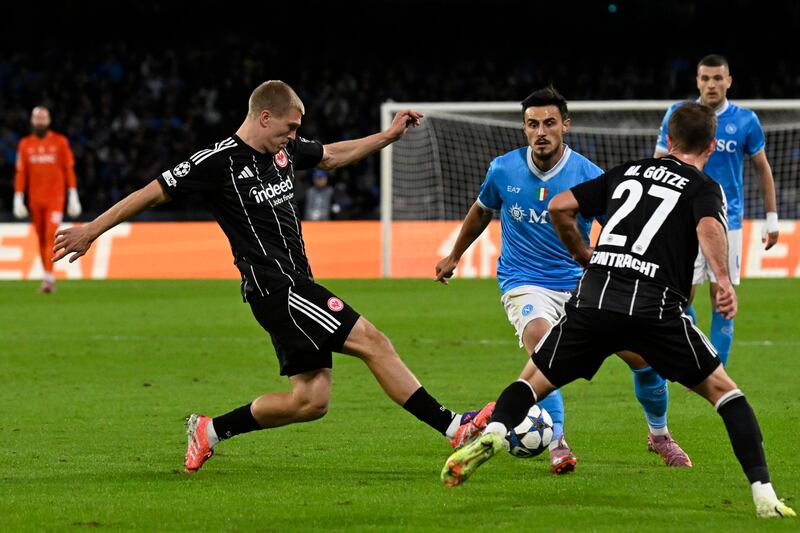 Napoli Eintracht Elmas