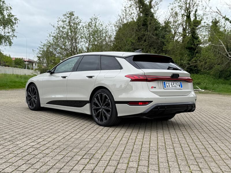 Audi S6 e-tron: guarda la gallery della super SW elettrica da oltre 500 CV 6