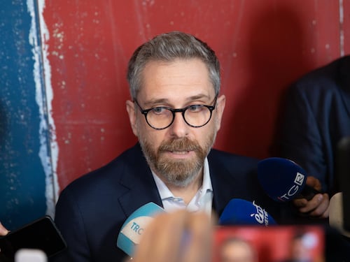 Minacce contro Lepore dopo la manifestazione: “Ti vogliamo come Fakir”. E il sindaco denuncia