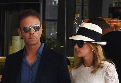 La moglie di Rocco Siffredi  infiamma Cannes 1