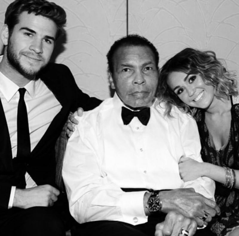 Miley Cyrus e Liam Hemsworth, foto della coppia 13