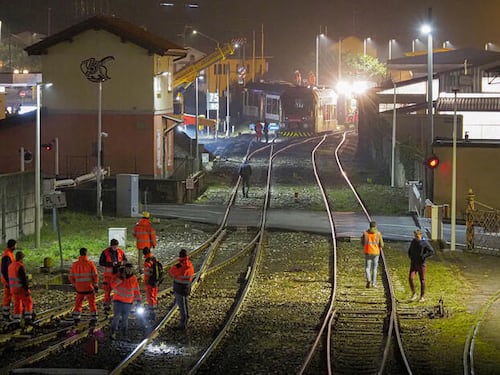 Deraglia treno merci, ore d'inferno per i passeggeri. "Caos da Torino a Roma"