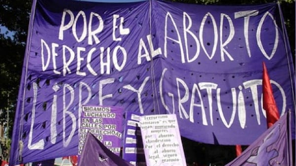 L'Argentina in bilico: un pugno di voti per la svolta sull'aborto