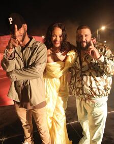 Rihanna, top trasparente su Instagram 5