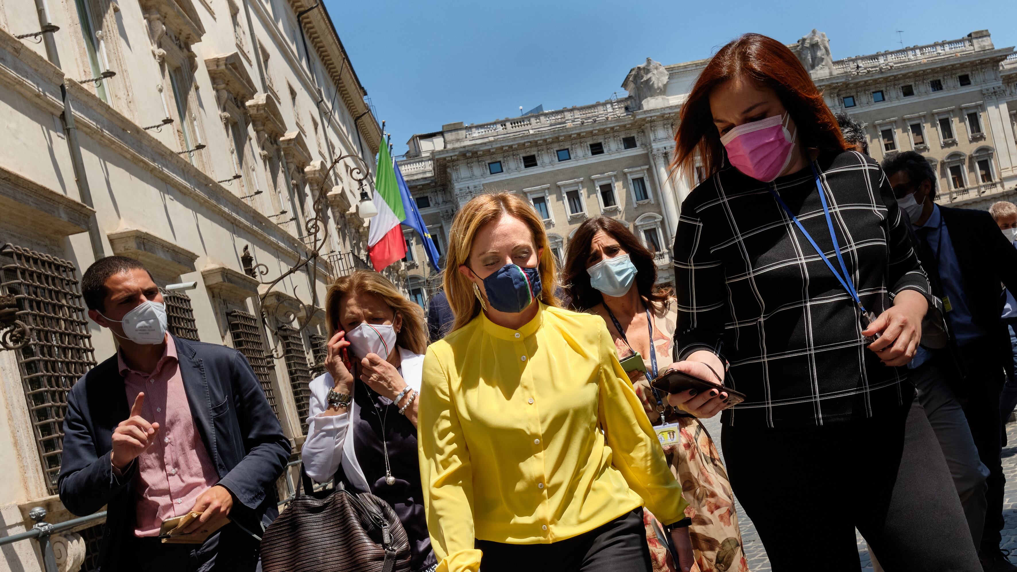 La Meloni silura la Boschi: "Impreparata e mente"