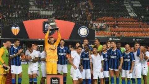 Ribaltone a Milano. L'Inter si scopre italiana e il Milan fa lo straniero
