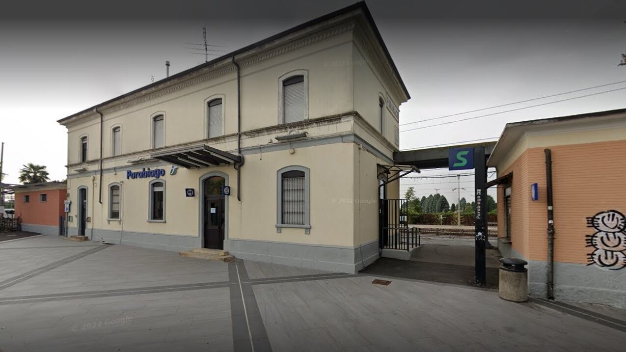 Arriva la challenge delle flessioni sui binari: nuovo allarme a Milano