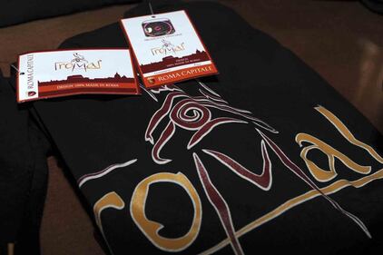 Roma si fa il brand (e i gadget) 3