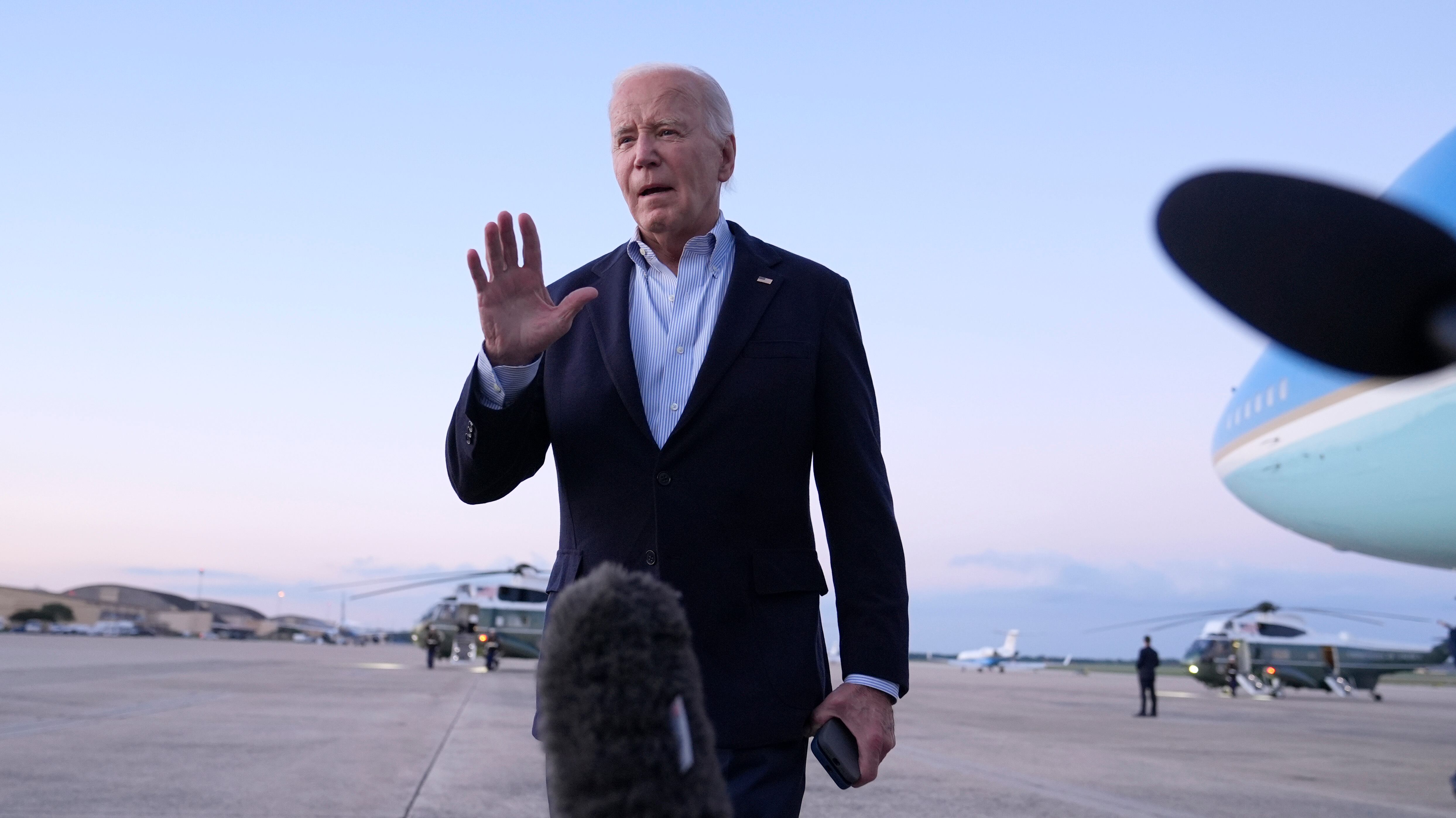 "Eviti di colpire gli impianti petroliferi iraniani": il monito di Biden a Netanyahu