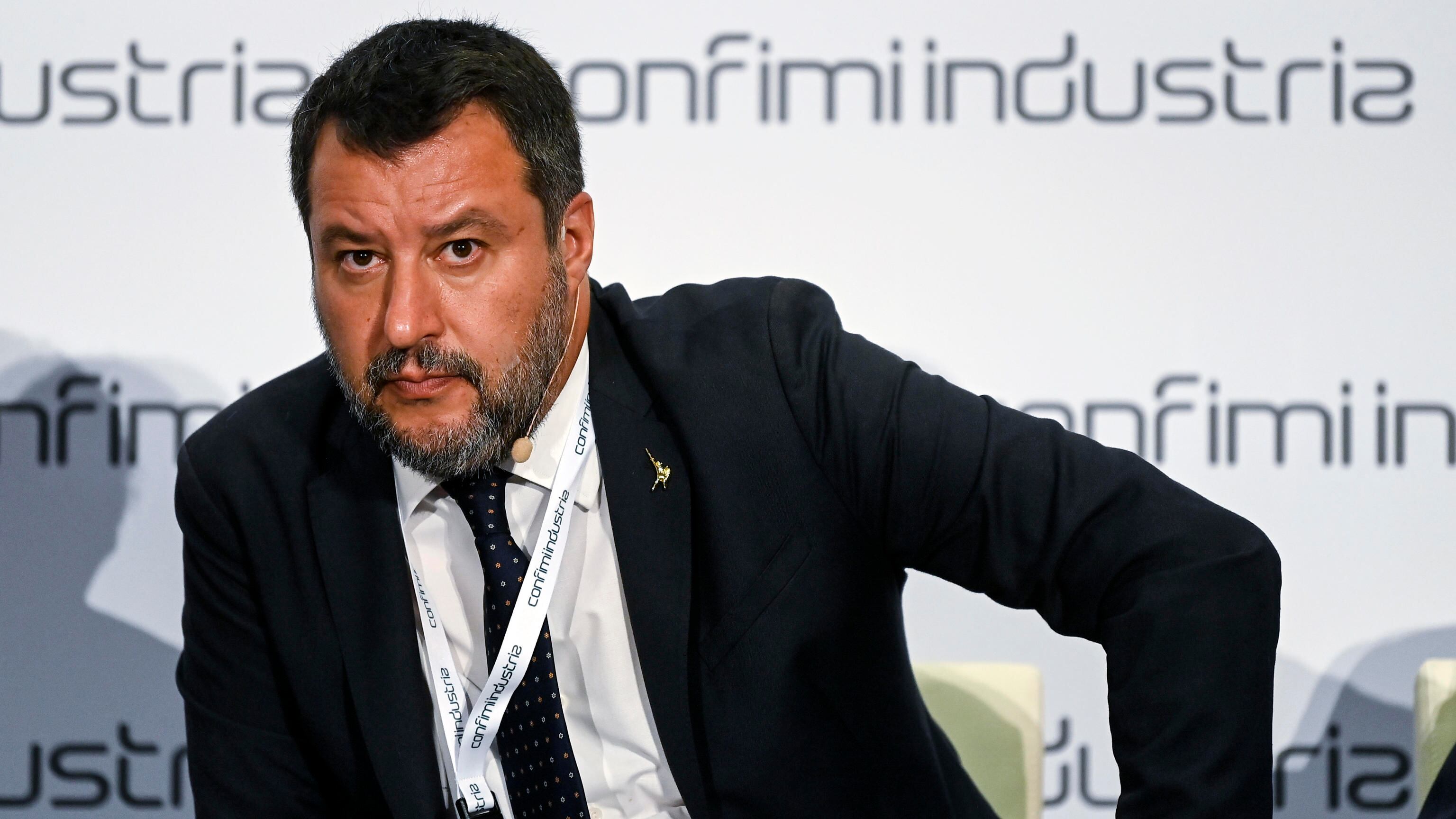 La guerra civile di parole che dimentica i fatti