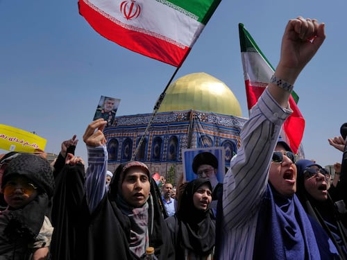 Esplosioni misteriose e sabotaggi: Israele lancia una nuova guerra segreta all'Iran