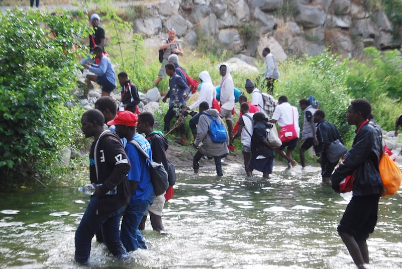 Ventimiglia in mano ai migranti: è caos 2