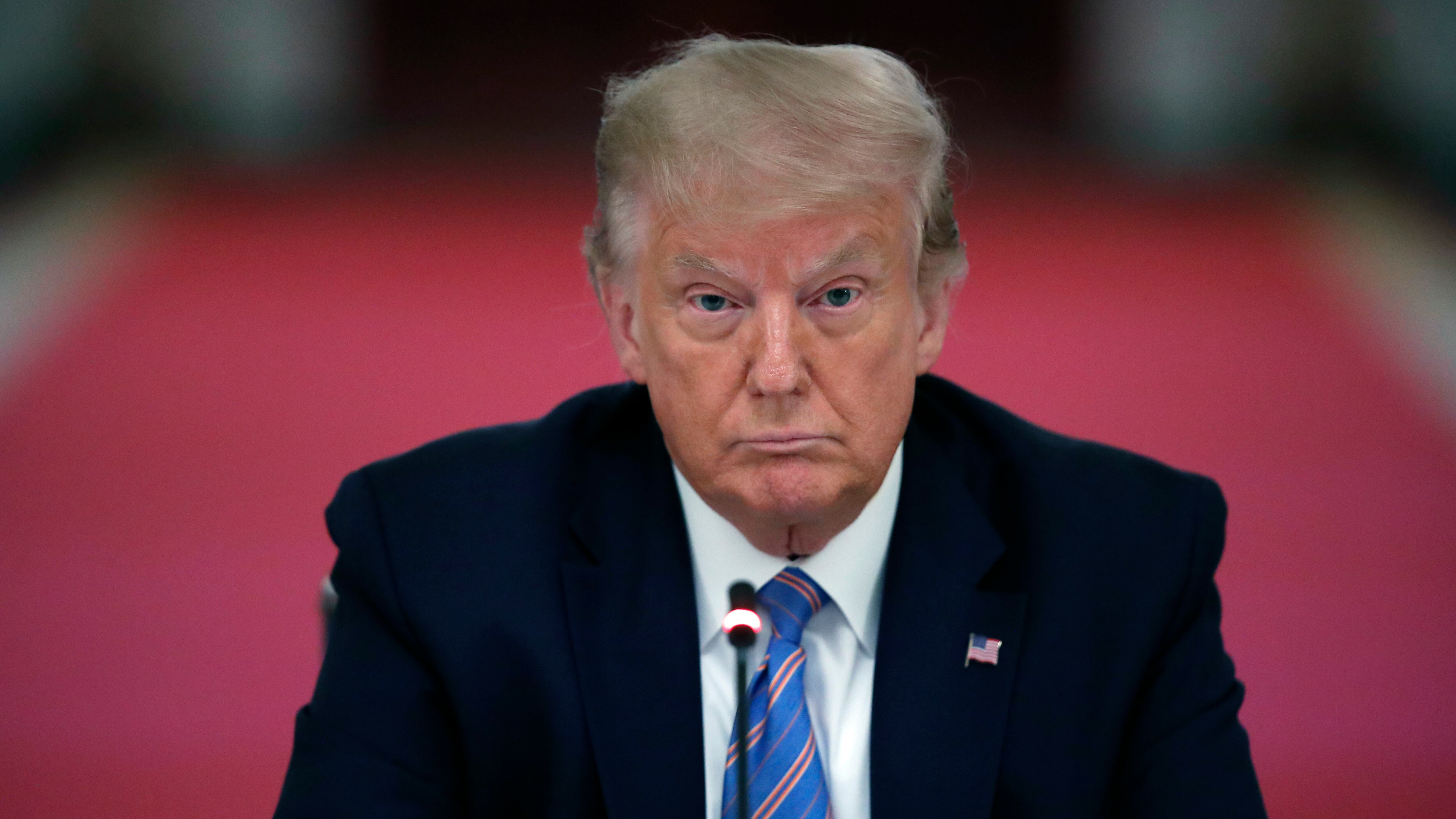 Facebook zittisce Trump fino al 2023