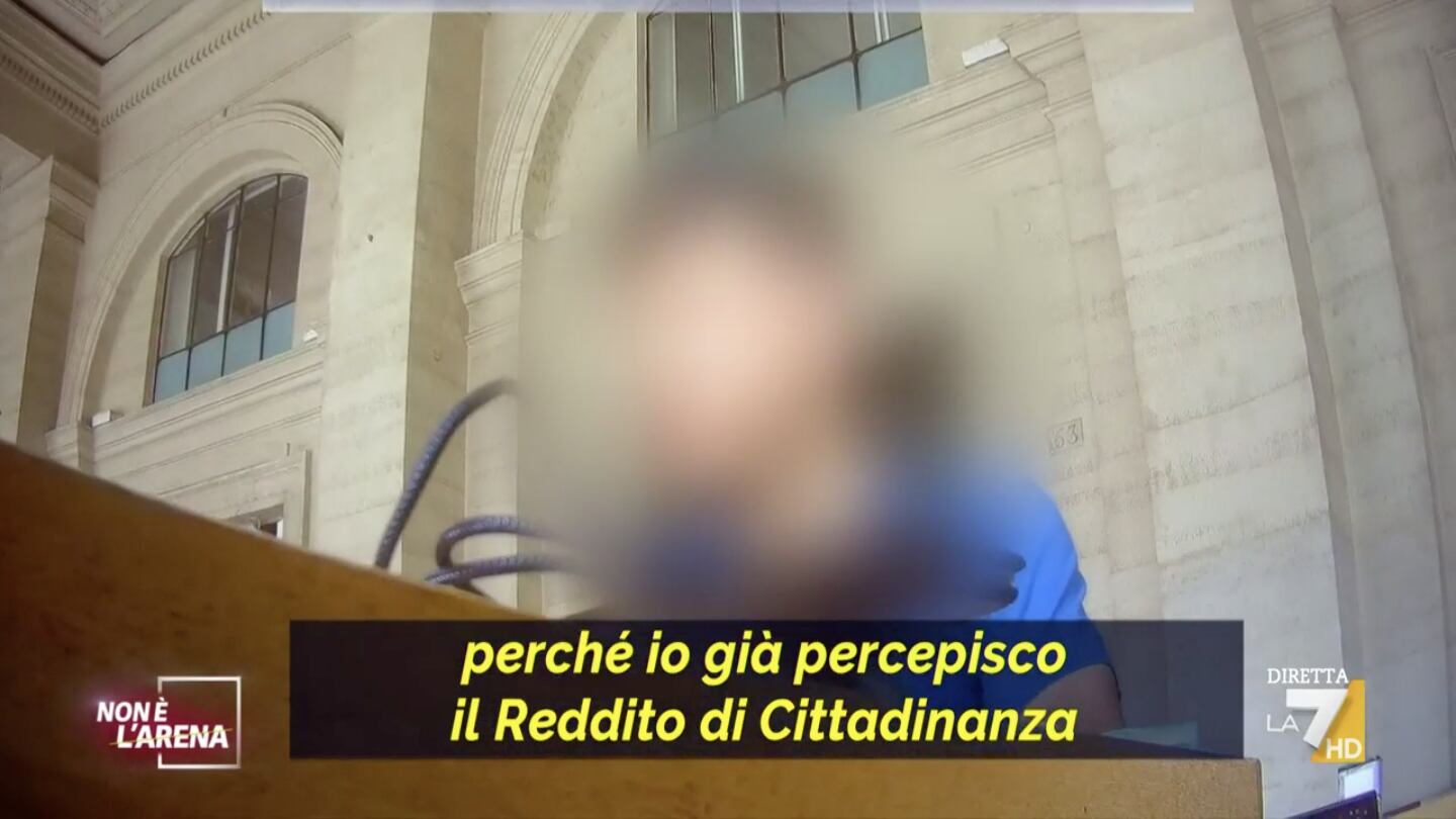 "Lavorare? No, preferisco il reddito di cittadinanza": il disastro grillino