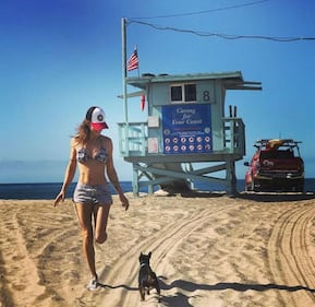 Elisabetta Canalis in costume su Instagram 6