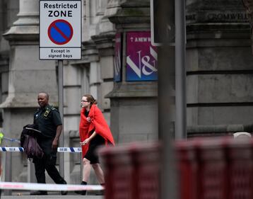 Londra, un'auto sulla folla davanti al museo di storia naturale 28
