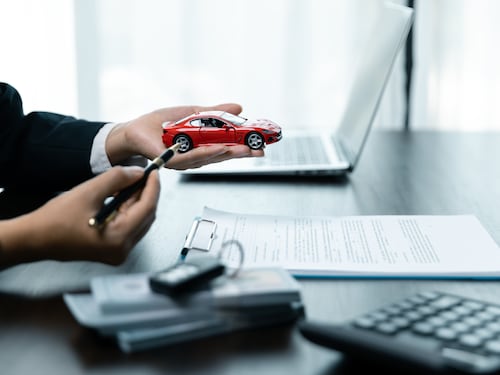 Come cointestare un'auto già intestata e quali sono i vantaggi