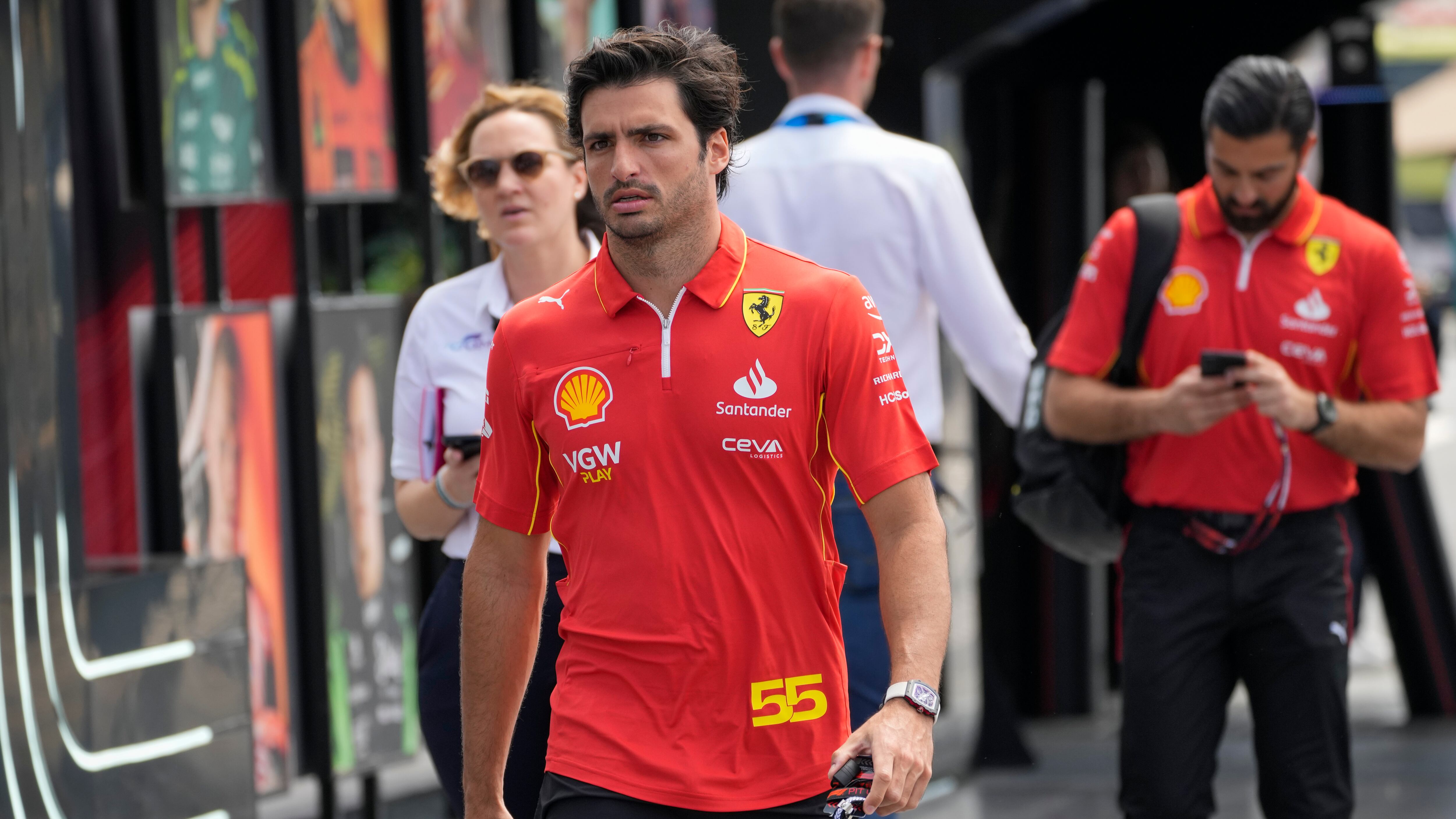F1, Sainz si sente male in Arabia Saudita, cosa è successo al pilota Ferrari