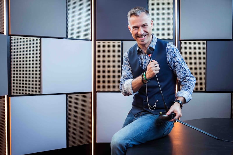 Gabriele Corsi nello studio di "Deal With it - Stai al gioco” 3