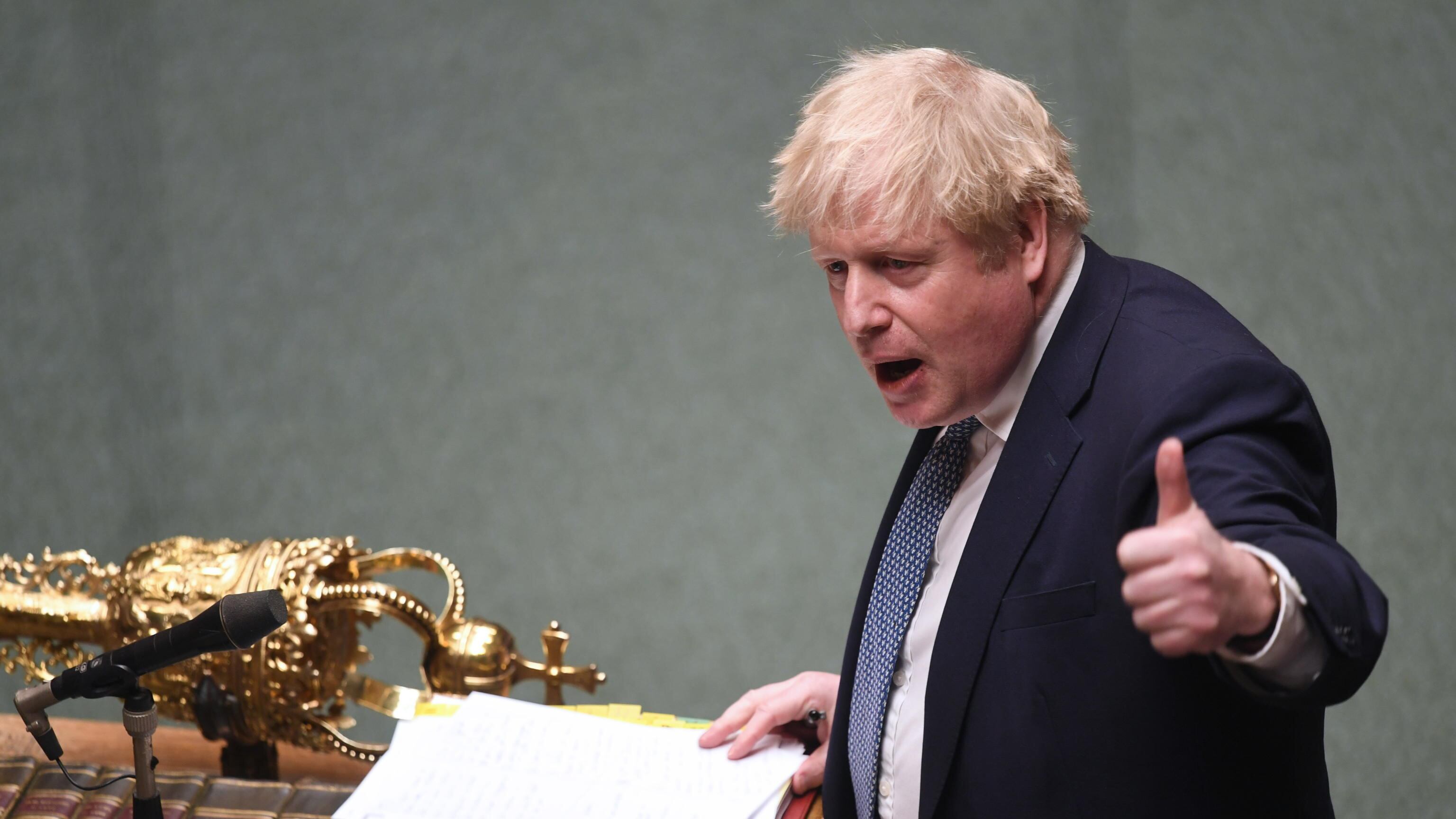 Tre ministri accusati di abusi sessuali: bufera a Londra