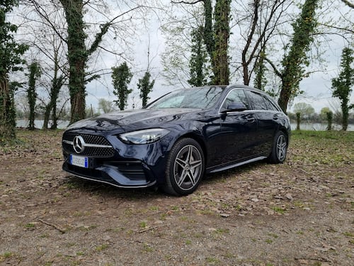 Mercedes Classe C 300e: le foto del plug-in della Stella