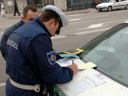 Multe al contrario a pedoni e automobilisti