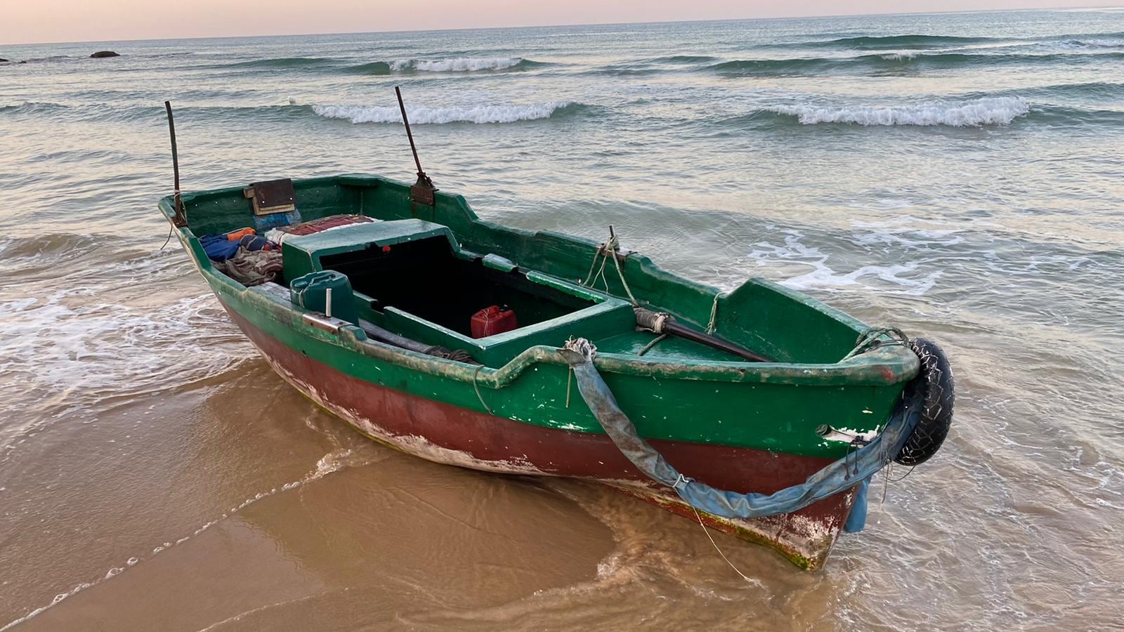 Il Viminale svuota Lampedusa? Inutile: non ferma l'invasione
