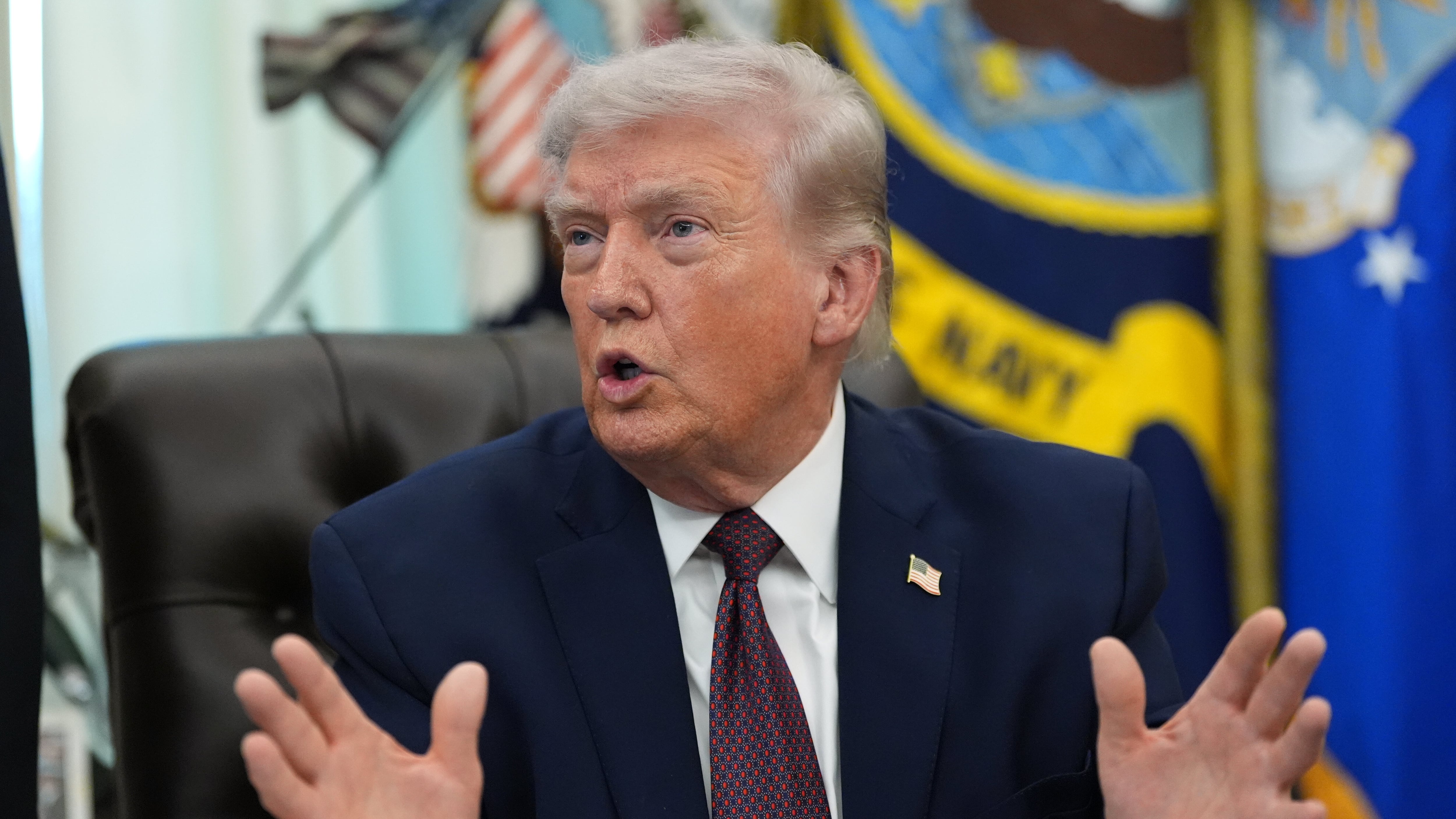 Ultimatum di Trump. "Hormuz da riaprire o inferno tra 48 ore". L'Iran: siete disperati