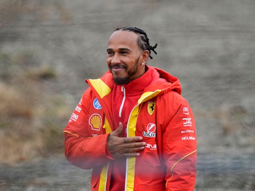 Ferrari, incidente di Hamilton nei test di Barcellona