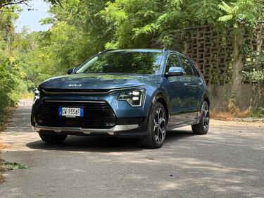Kia Niro Trifuel: guarda la gallery del crossover ibrido anche a GPL 3