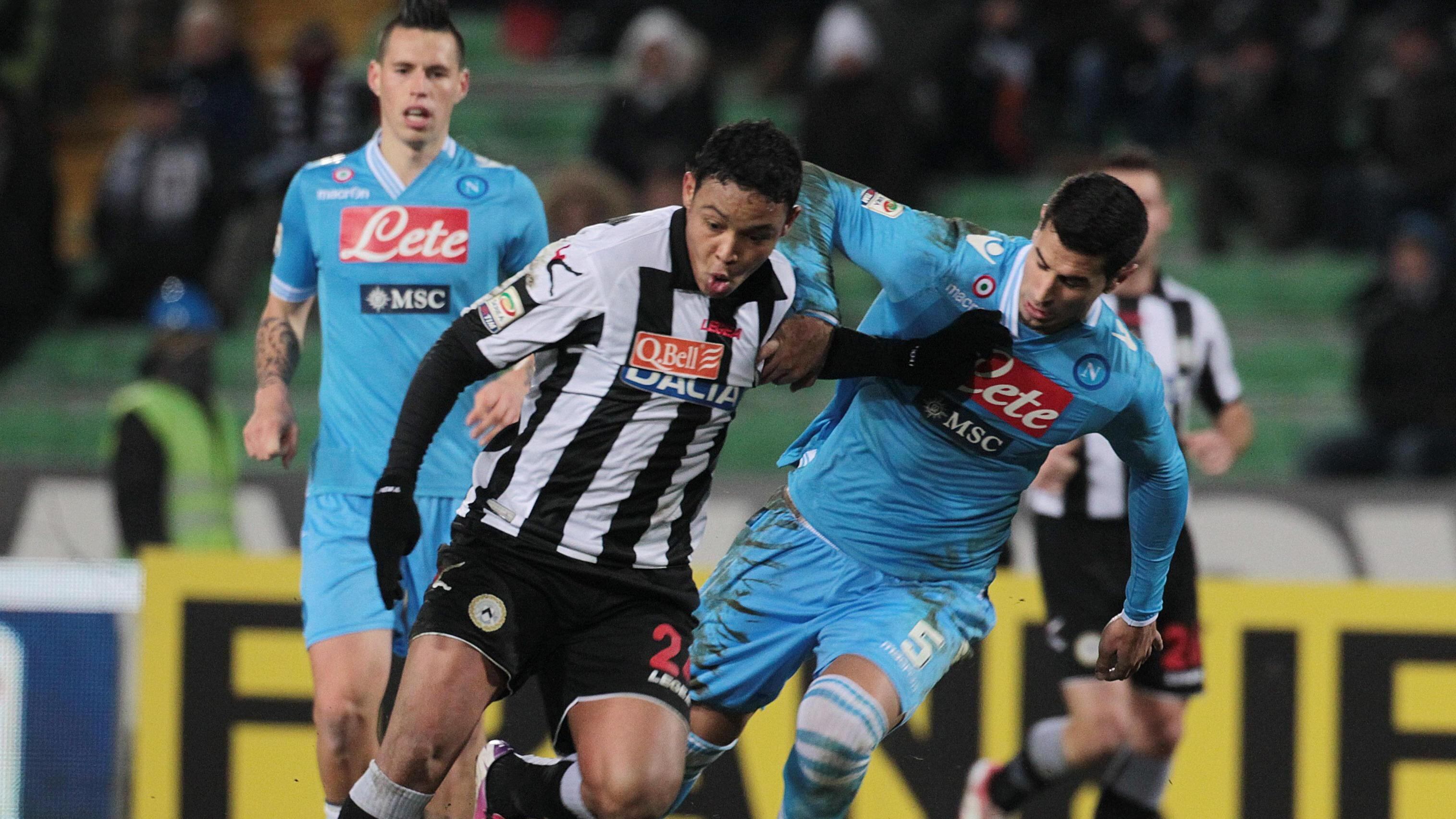 Il Napoli frena a Udine, la Juve fugge