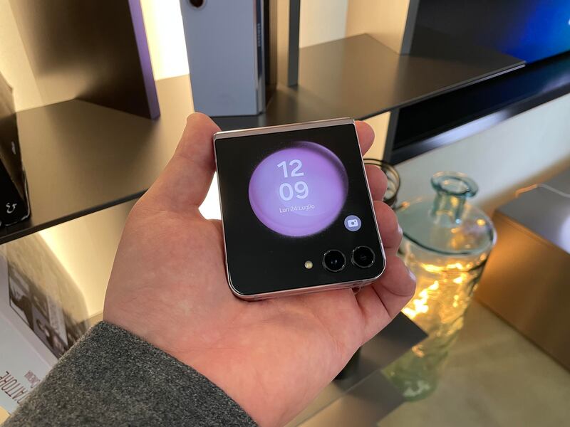 Samsung Galaxy Z Fold5, Z Flip5 e Watch6: guarda tutte le foto 17