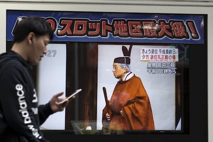Giappone, l'imperatore lascia il trono 5