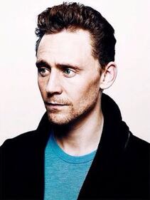 Tom Hiddleston, le foto del nuovo James Bond 14