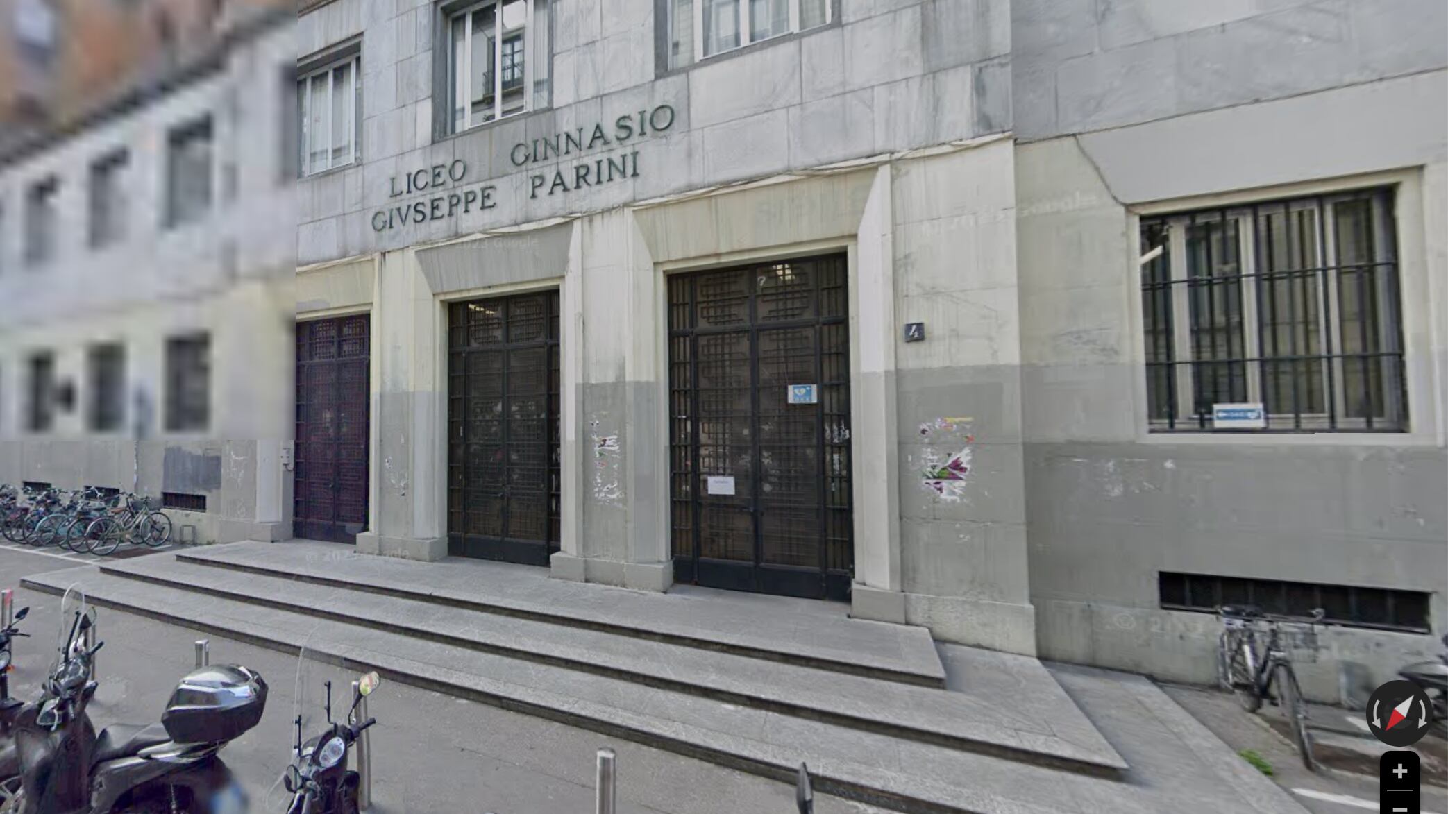L'ombrellata del prof e l'occupazione degli studenti: tensione al liceo Parini