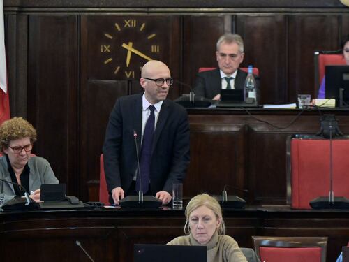 Bottero in aula: "Recupererò alloggi sfitti"