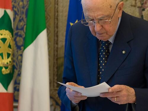 Re Giorgio in caduta Gli italiani vogliono l'elezione diretta