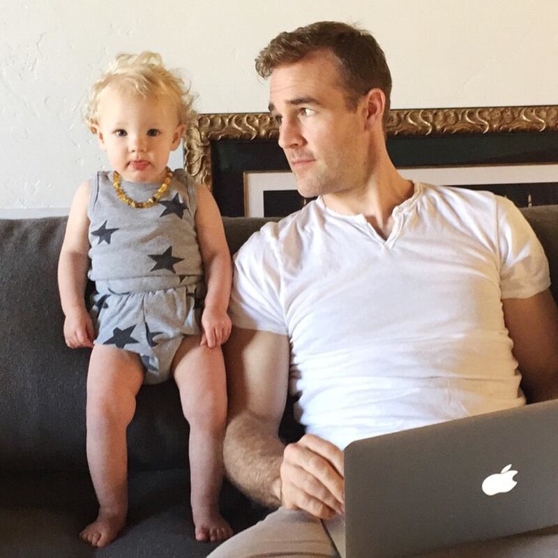 James e Kimberly Van Der Beek: foto di famiglia in attesa del quarto figlio 10